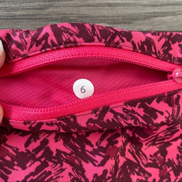 Lululemon Run Times Short Bordeaux Sz 6 - Picture 5 of 5